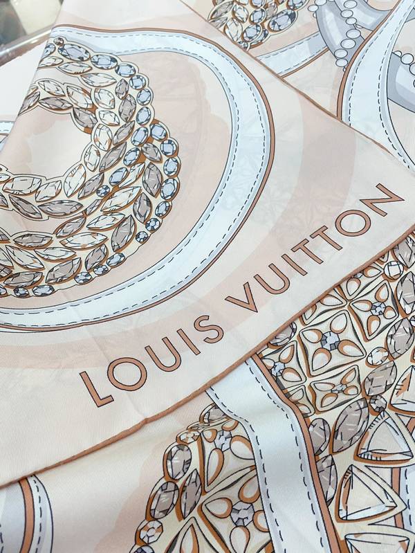 Louis Vuitton Scarf LVC00473